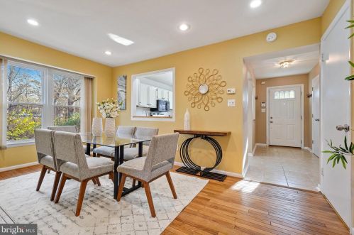 9048 Saffron Ln, Silver Spring MD 20901-4272 exterior