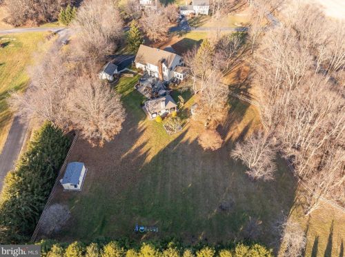 874 Pheasant Hill Rd, Summit Point WV  25446-3634 exterior