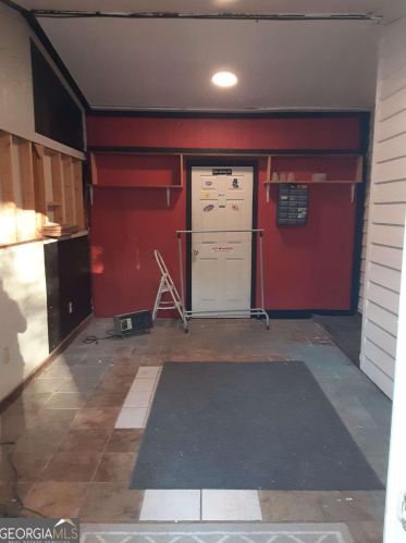 90 Cumberland Dr, Rex GA 30273-1800 exterior