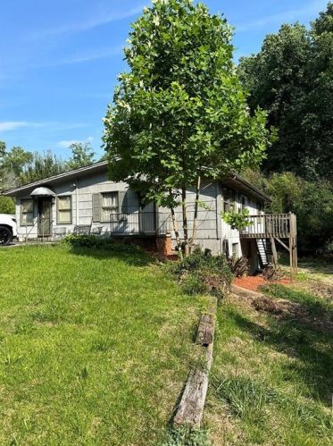 227 Green Hill Cir, Gainesville, GA 30504-4121