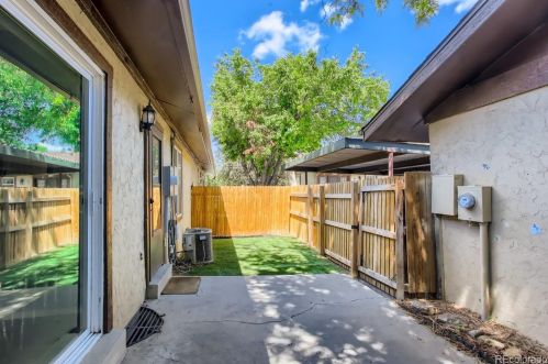 3810 Evanston St, Aurora CO 80014-3921 exterior