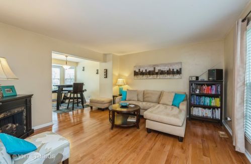 1290 Paddock Dr, Wheeling, IL 60090-5948