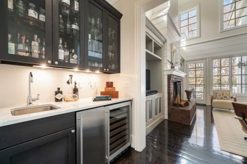 3066 Arden Rd, Atlanta GA  30305-1914 exterior