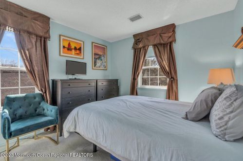 178 Old Orch Ln, Tinton Falls NJ 07712-2570 exterior