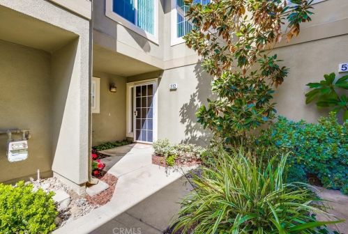 512 Hollydale Ln, Anaheim CA  92808-1921 exterior