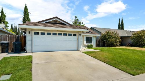 1539 Bailey Dr, Ripon, CA 95366-3153