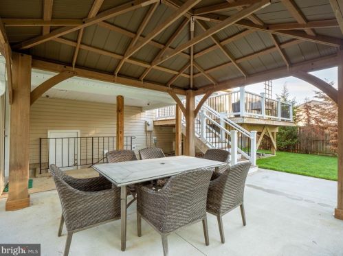 5812 Heming Ave, Springfield VA  22151-2716 exterior