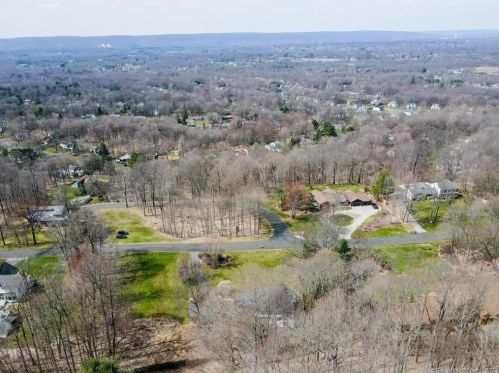 190 Copper Ridge Rd, Southington CT  06489-4645 exterior