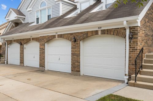 331 Satinwood Ct, Buffalo Grove, IL 60089-6611