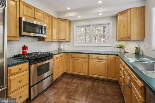 10615 Meadowhill Rd, Silver Spring MD 20901-1532 exterior