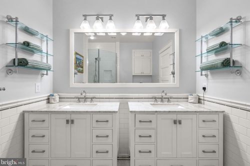 8409 Grove St, Silver Spring MD 20910-4761 exterior