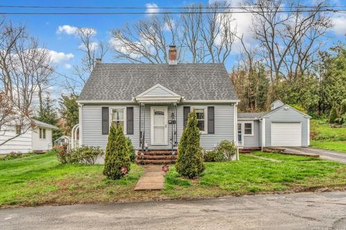 63 Peterson Ave, Waterbury, CT 06705-2341