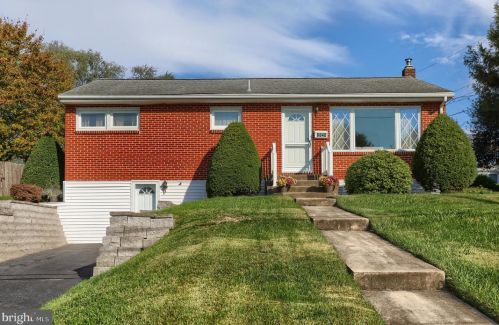6040 Huntingdon Cir, Harrisburg, PA 17111-4137