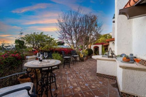 1451 Foothill Blvd, Santa Ana CA 92705-2511 exterior