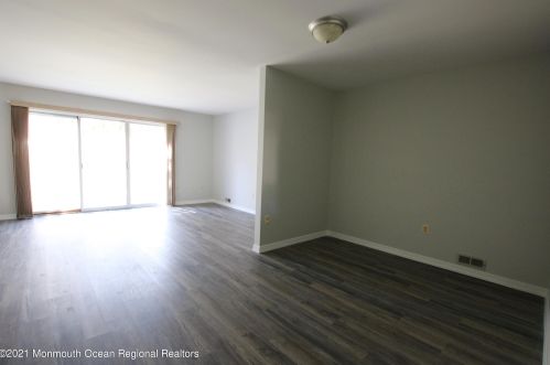 38 Secretariat Ct, Tinton Falls NJ  07724-3840 exterior