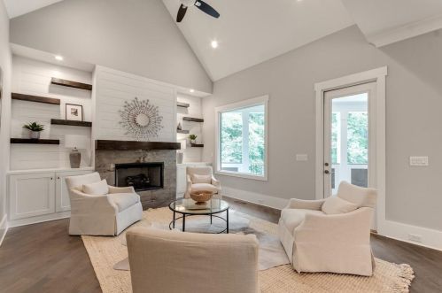 367 Herrington Dr, Atlanta GA  30342-3819 exterior