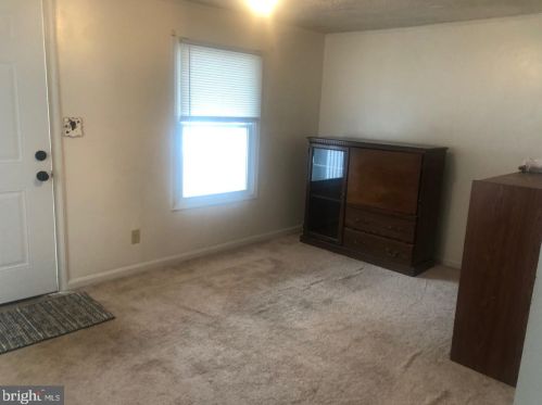 328 3rd Ave, Quantico, VA 22134-3409