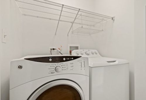 902 Galway Ln, Pingree Grove IL  60140-9174 exterior