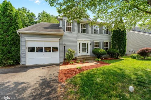 5783 Rhode Island Dr, Woodbridge, VA 22193-3830
