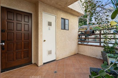 1325 Windsor Rd, Glendale CA  91205-2677 exterior