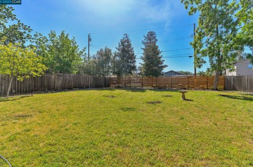 4375 Dorset Ct, Concord CA  94521-4220 exterior