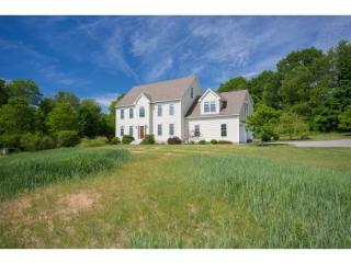 78 Perkins Rd, Dover, NH 03823-7608