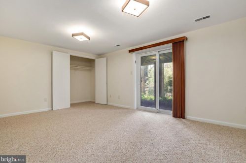 125 Snowy Owl Dr, Silver Spring MD 20901-1656 exterior