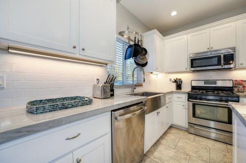 5652 Walnut Ave, Citrus Heights CA  95662-5316 exterior