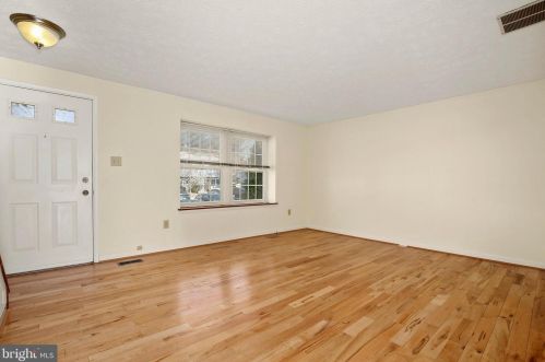 1414 Elm Grv Cir, Silver Spring MD 20905-6060 exterior