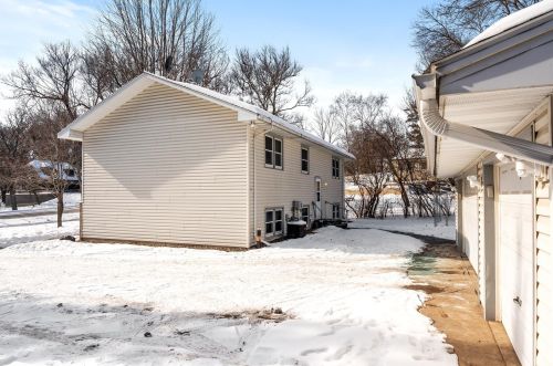 573 County Road B, Saint Paul MN  55117-6654 exterior