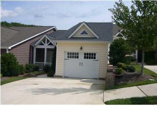 93 Hillhouse Ln, Ringgold, GA 30736-4382