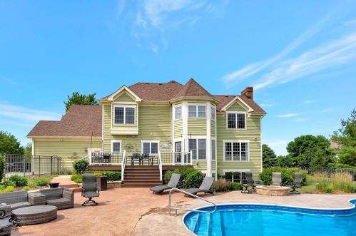 9423 Valley Farm Dr, Frankfort, IL 60423-6509
