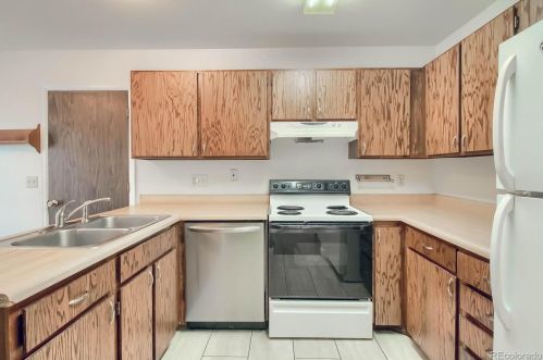 1618 Genoa St, Denver CO  80011-5325 exterior