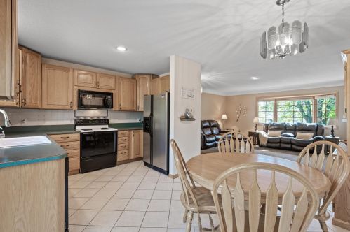 4046 Highland Ave, Saint Paul MN  55110-4201 exterior