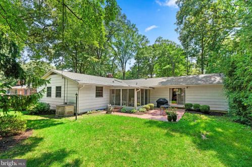 26 Sunset Dr, Severna Park, MD 21146-3230