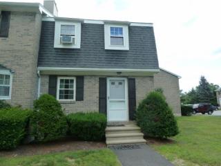 125 Fieldstone Dr, Londonderry, NH 03053-2712