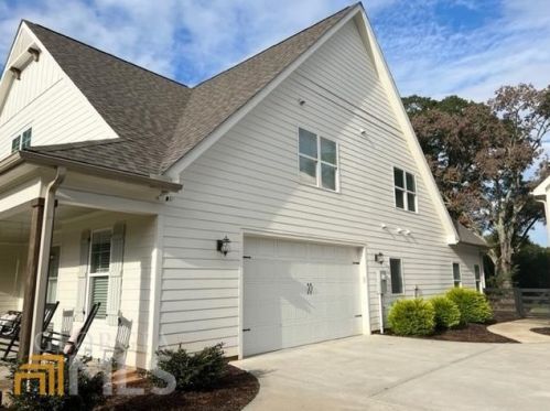 886 Highway 85 Connector, Brooks, GA 30205-1801
