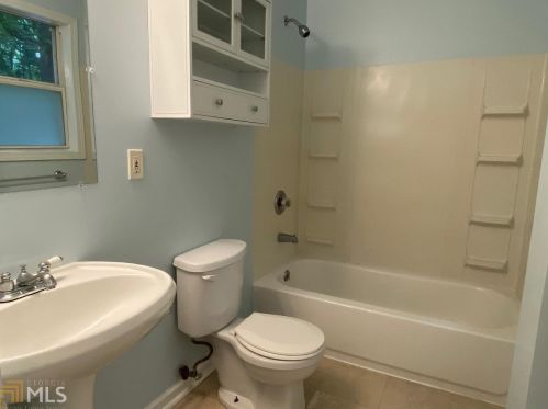 5779 Hillside Ave, Atlanta GA  30340-4325 exterior