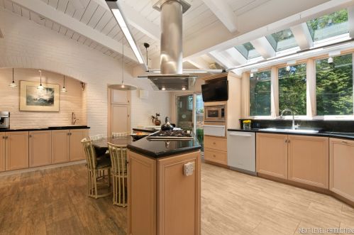 2740 Edgewood Ln, Bannockburn IL  60015-1617 exterior