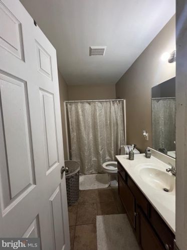 2456 Emerald Ct, Harrisburg PA  17104-2153 exterior