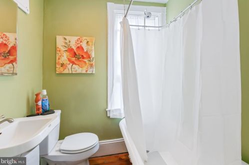 32 Ross St, Lancaster PA  17602-1942 exterior