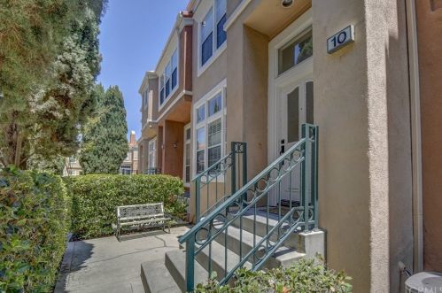 10 Bettoni Aisle, Irvine, CA 92606-8350