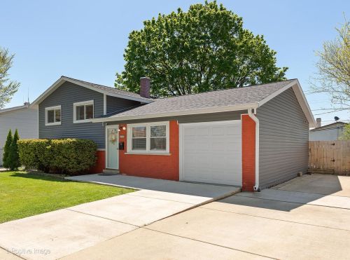 175 Montana Ave, Glendale Heights, IL 60139-2647