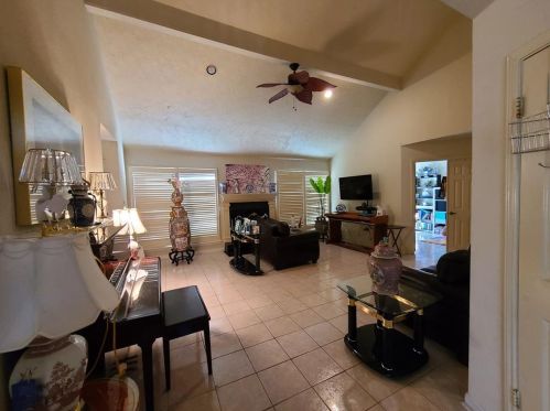 12106 Brook Meadows Ct, Stafford, TX 77477-1632