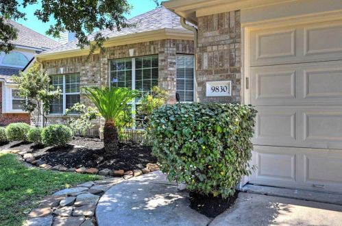 9830 Memorial Crossing Dr, Tomball, TX 77375-4691