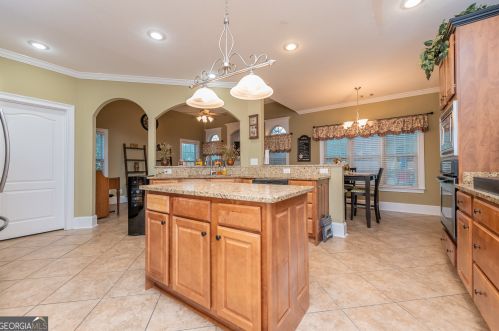 100 Wessex Dr, Bonaire, GA 31005-3493
