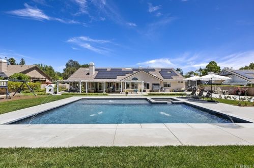 7539 Whitegate Ave, Riverside CA  92506-5455 exterior