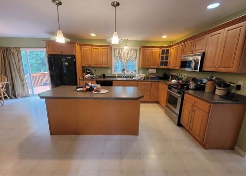 631 Lane Rd, Chester, NH 03036-4042