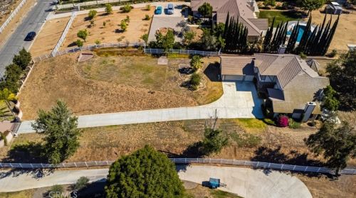 8079 Golden Star Ave, Riverside CA  92506-5710 exterior