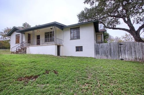 1300 August Dr, Austin TX  78753-2910 exterior